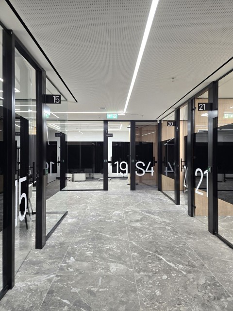 Mamparas de oficina - 6 IFEMA