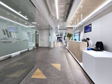 Mamparas de oficina - 7 MANPOWER